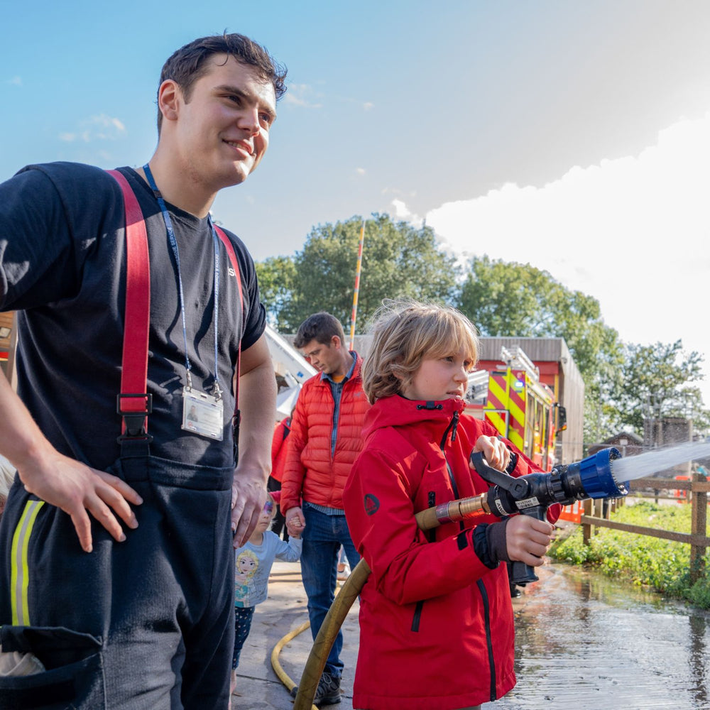 About Us – Fire Fighters Charity Shop